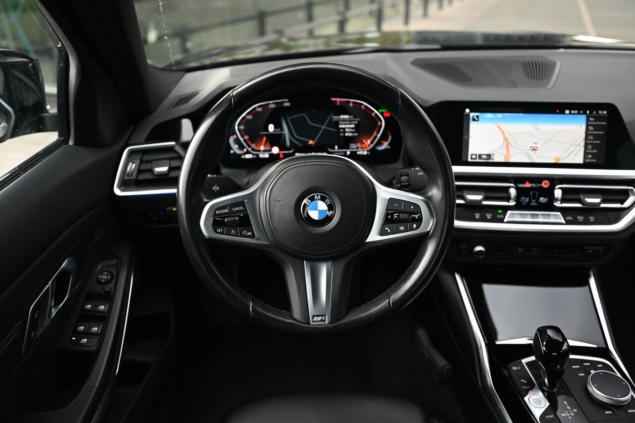 BMW 3-SERIE 318i Executive Sport Line Automaat / Sportstoelen / LED / Live Cockpit Professional / Stoelverwarming / Cruise Control
