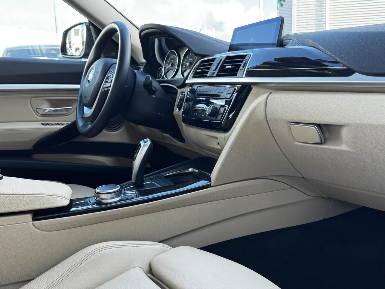 BMW 3-SERIE 320i xDrive High Executive Pano, Leder, Proff Navi,