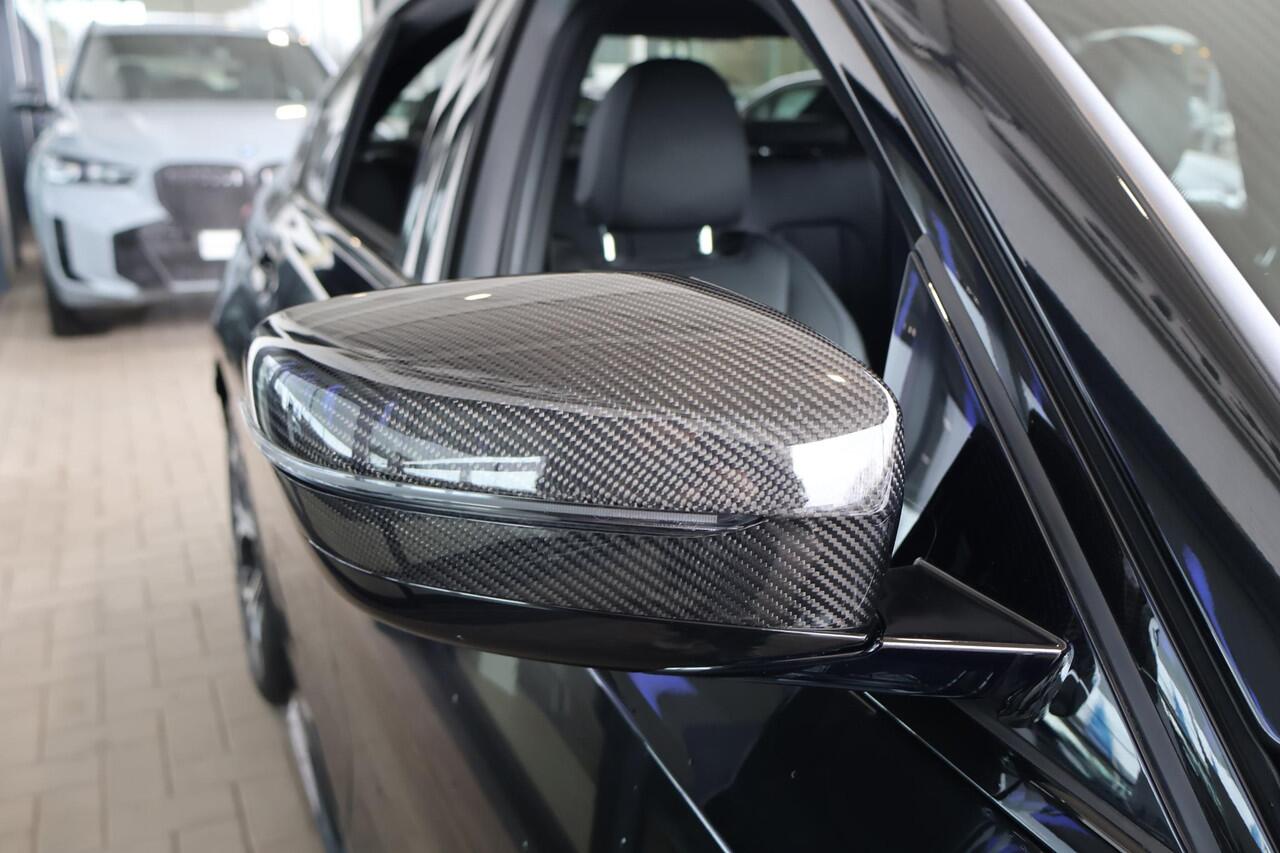 BMW 3-SERIE Sedan 330e | M Sportpakket | Comfort Pack | Stoelverwarming | Trekhaak | Active Cruise Control