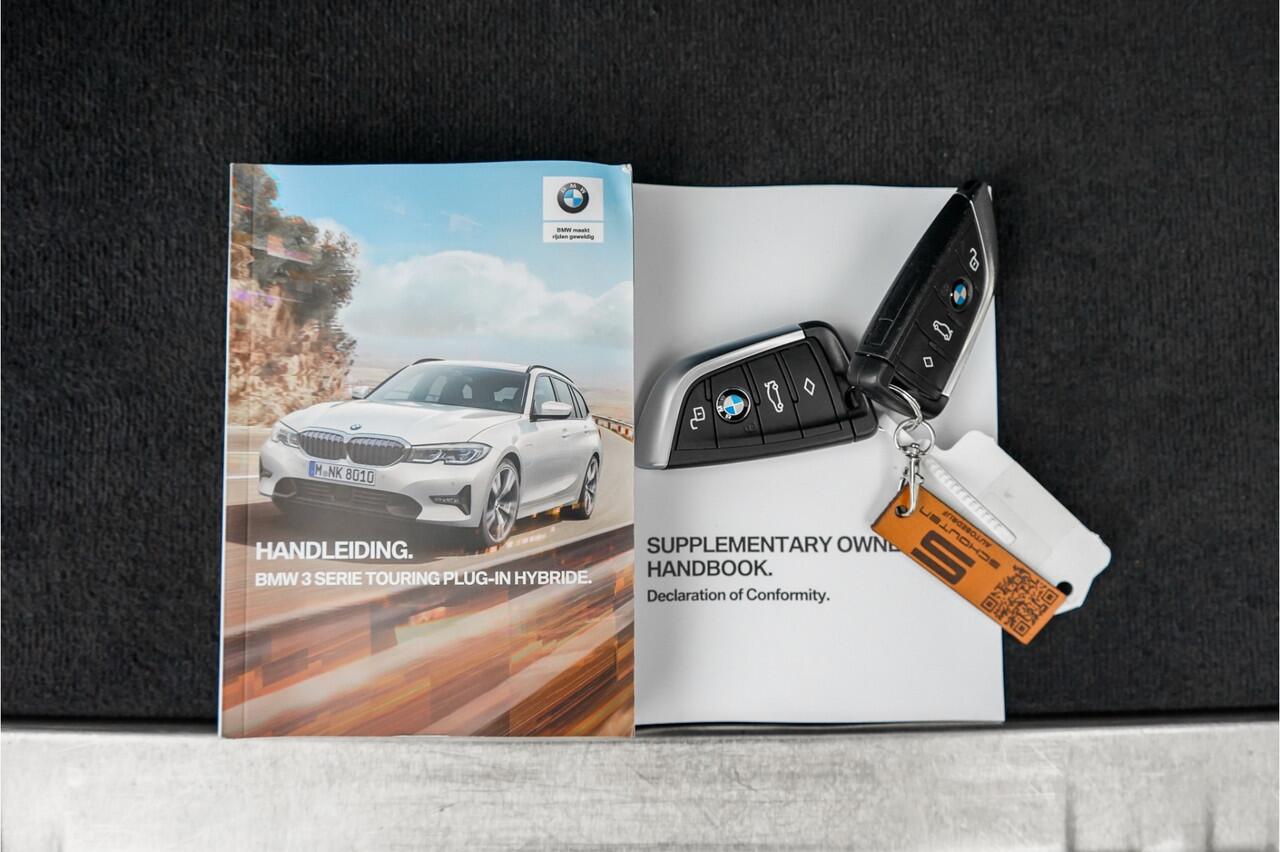 BMW 3-SERIE Touring 320e M-Sport Dravitgrau Pano Leder Trekhaak 19"