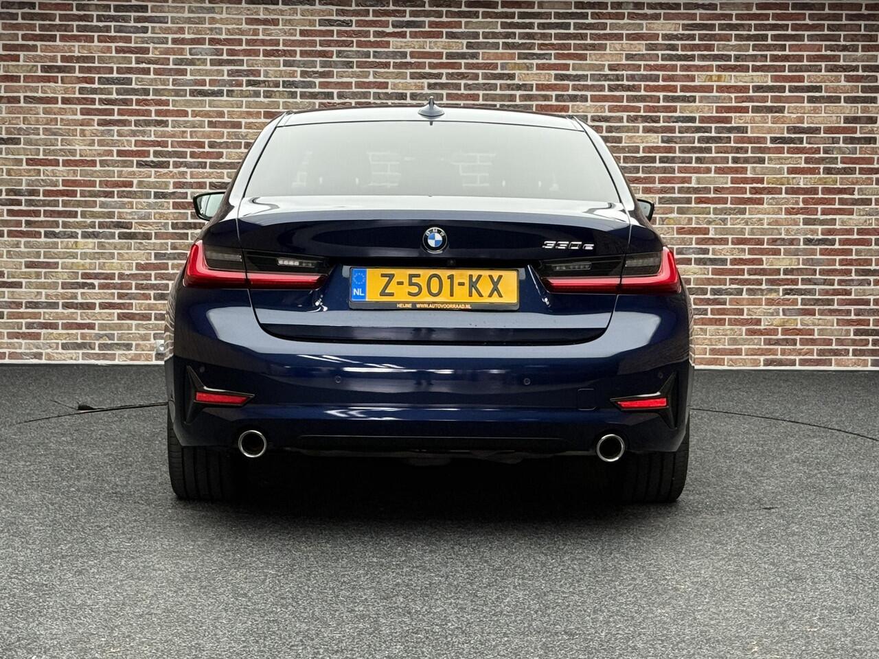 BMW 3-SERIE 330e High Executive BTW auto 360 CAMERA PANORAMA STUUR/STOEL VERWARMING TREKHAAK