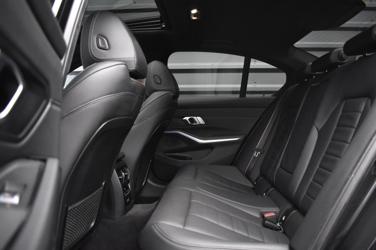 BMW 3-SERIE 320e M Sport Shadow | Pano | Laser Light | Head-Up | CarPlay | 19'' Wielen | Donker Getint Glas |