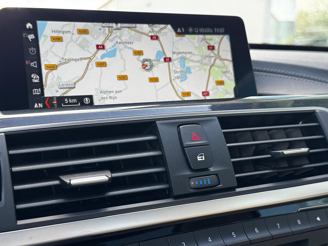 BMW 3-SERIE 320i xDrive High Executive Pano, Leder, Proff Navi,