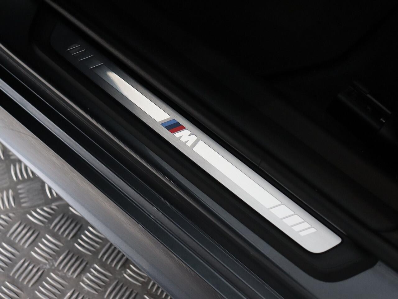 BMW 3-SERIE Touring 330e Business Edition + M Sport (Pano / Navi / Cruise / Camera / Carplay)