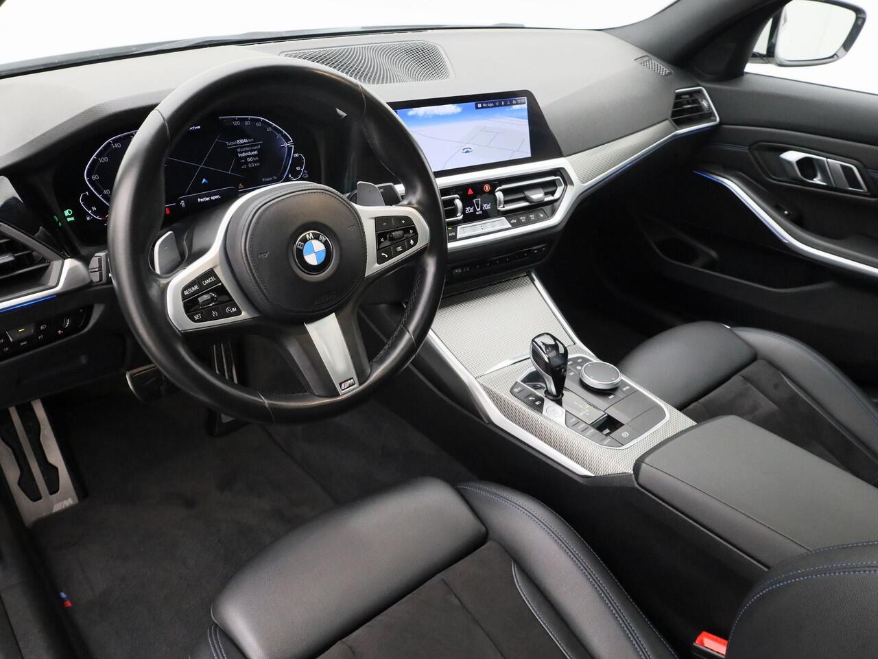 BMW 3-SERIE 320e M-Sport | PANO | CAMERA | MEMORY | STOELVERWARMING | TREKHAAK