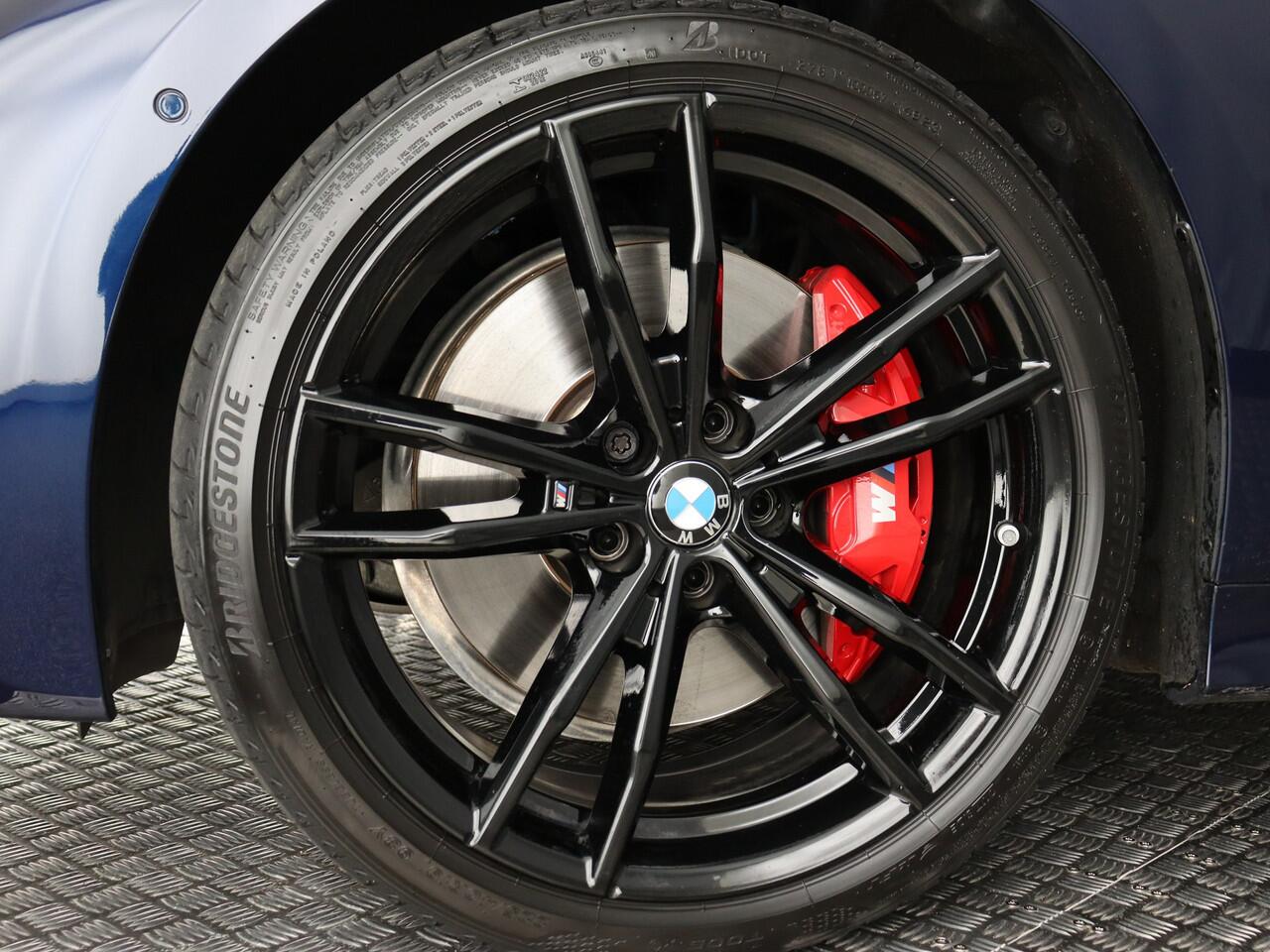 BMW 3-SERIE Touring M340i xDrive Business Edition Plus (Elek. Trekhaak / Pano / Laser / Head-Up)