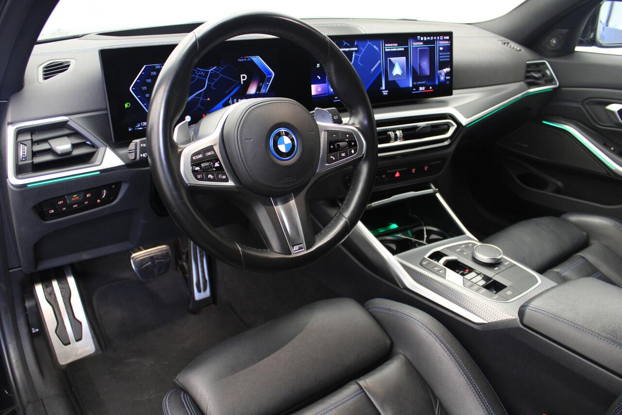 BMW 3-SERIE Touring 330e M-Sport |Pano|M-Performance|