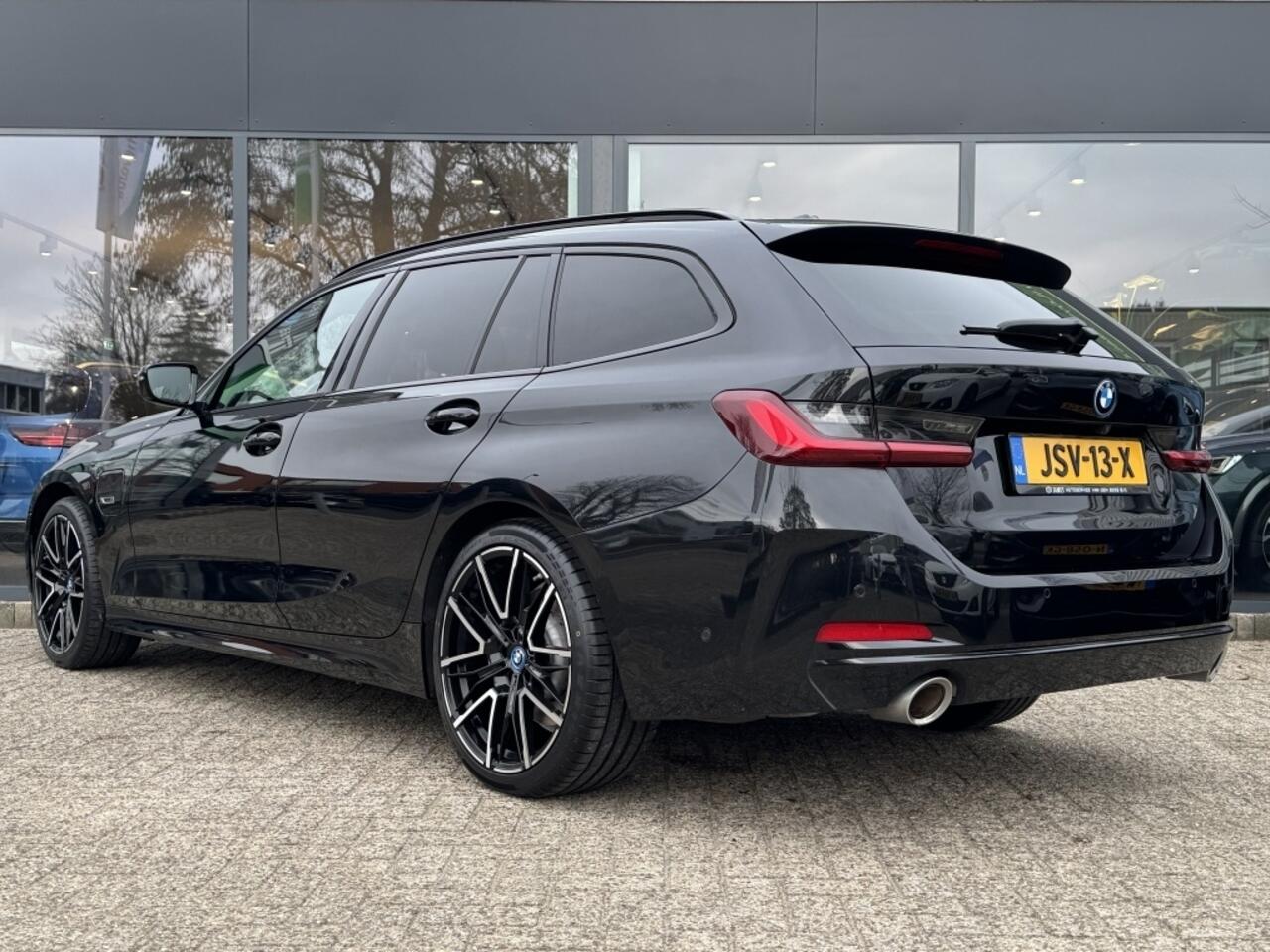 BMW 3-SERIE Touring 320e