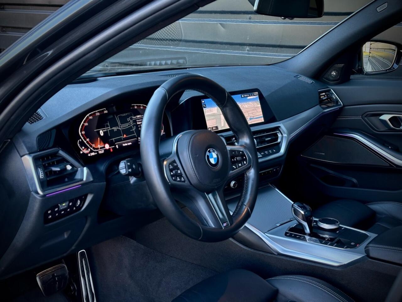 BMW 3-SERIE 320i M-PERFORMANCE DAK|HEADUP|360|HK|ACC VOL!