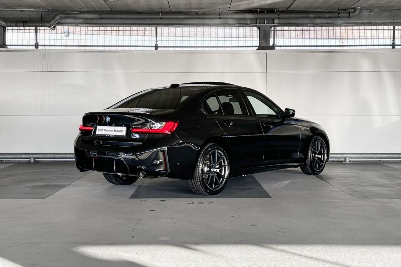 BMW 3-SERIE Sedan 320e | Selections | M Sportpakket | Trekhaak met elektrisch wegklapbare kogel |