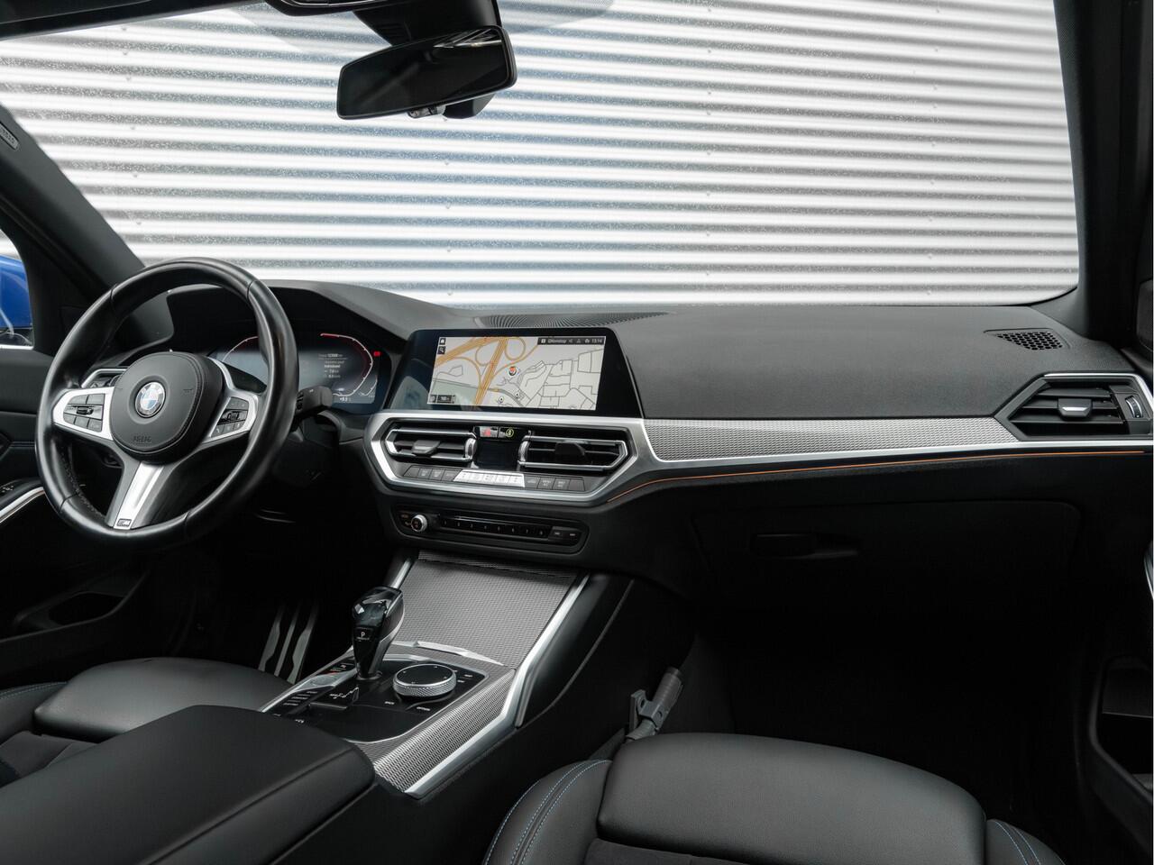 BMW 3-SERIE 320i M-Sport - Camera - Hifi - 19 inch - Live Cockpit Prof