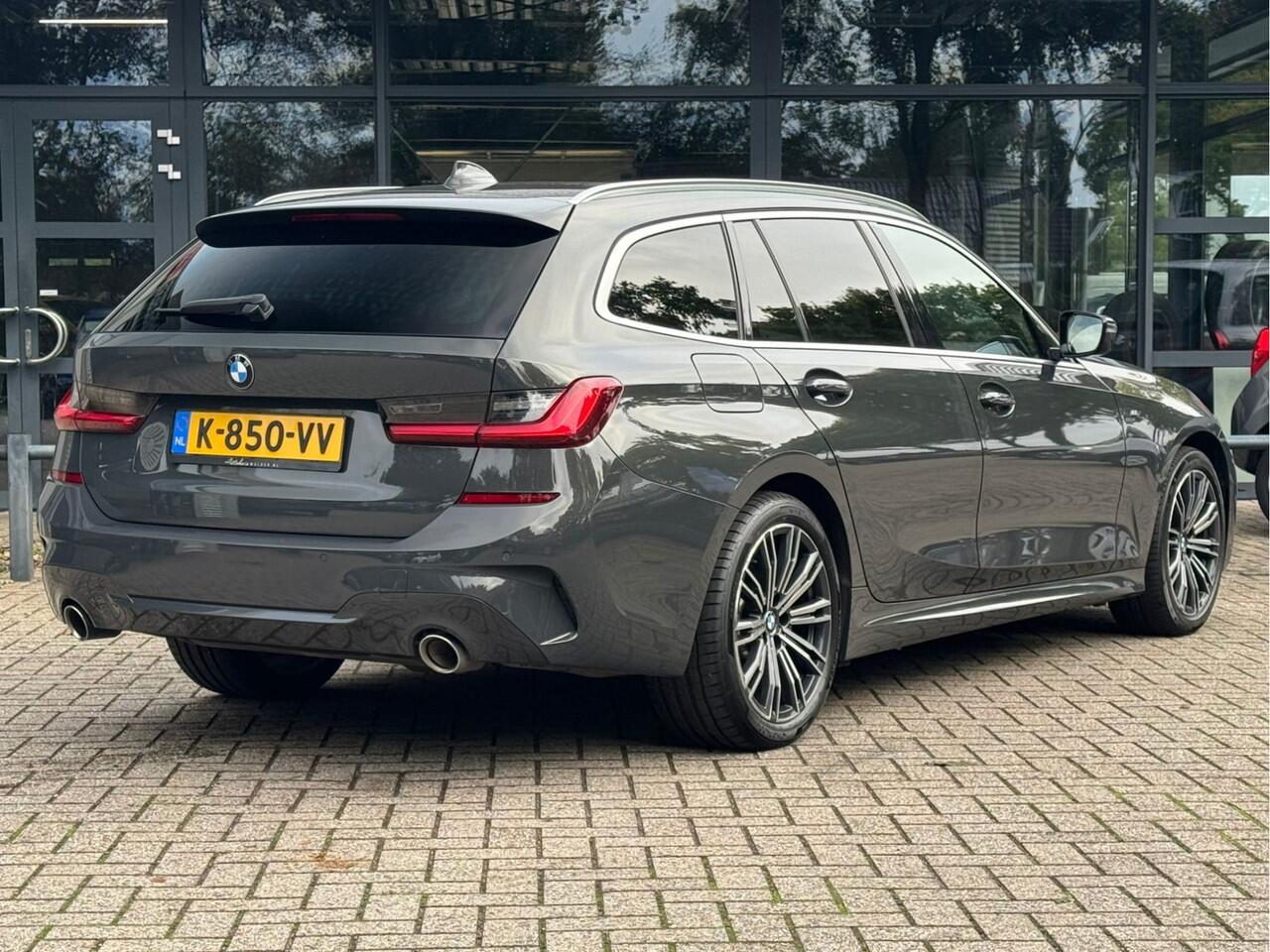 BMW 3-SERIE Touring 330e High Executive M-pakket/Panoramadak/Navigatie/Leder