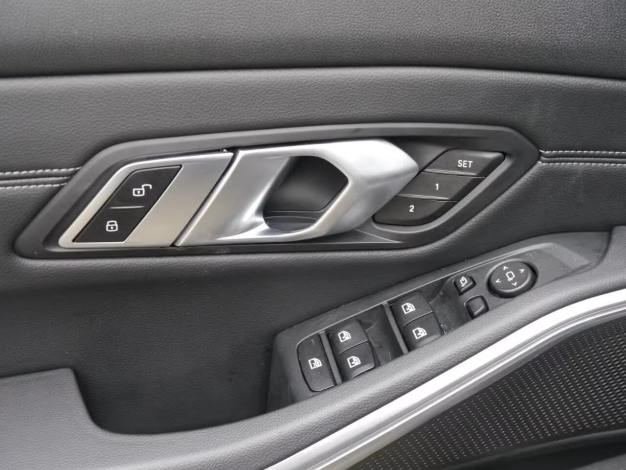 BMW 3-SERIE 320iA M-SPORT ** LED, LC Prof, NAVI+, LEDER, MEMORY-, SPIEGEL-, 18-inch LMV ** UNFALLFREI ** ** INFORMEER OOK NAAR ONZE AANTREKKELIJKE FINANCIAL-LEASE TARIEVEN **