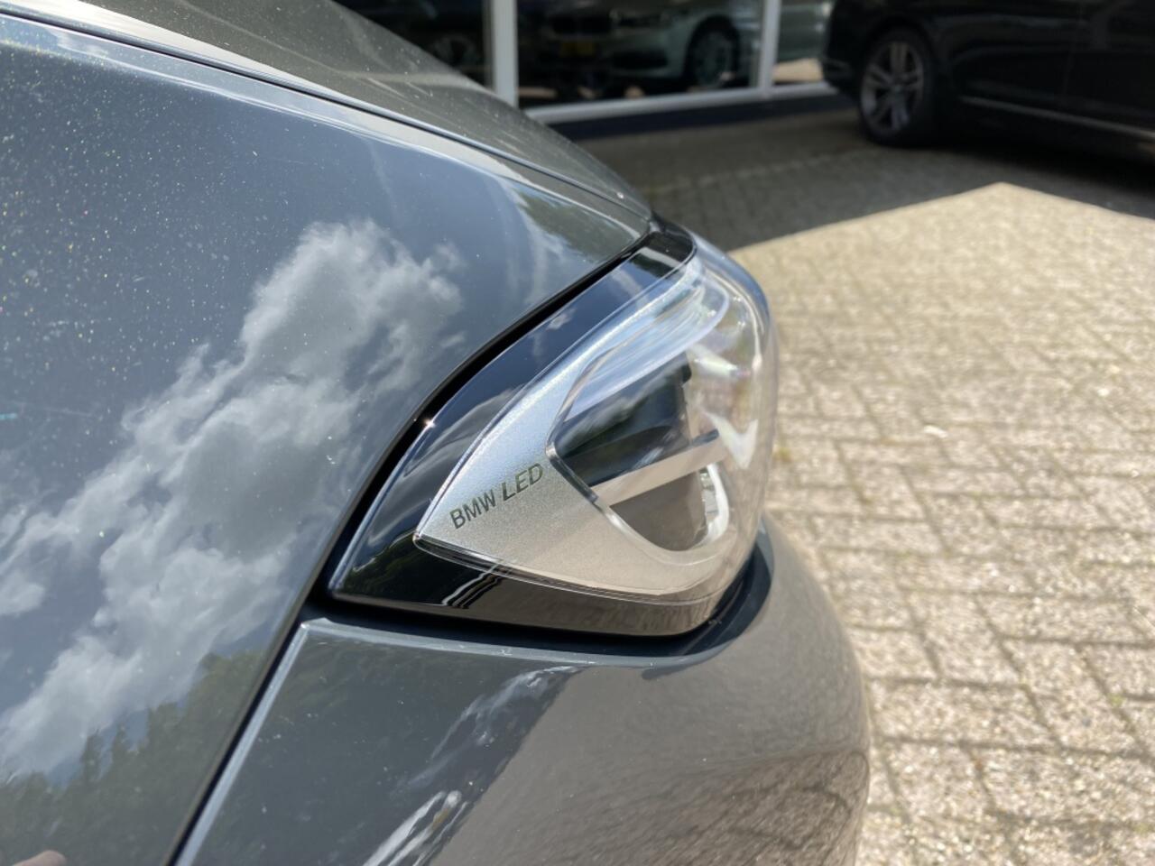 BMW 3-SERIE 320i Business Ed.