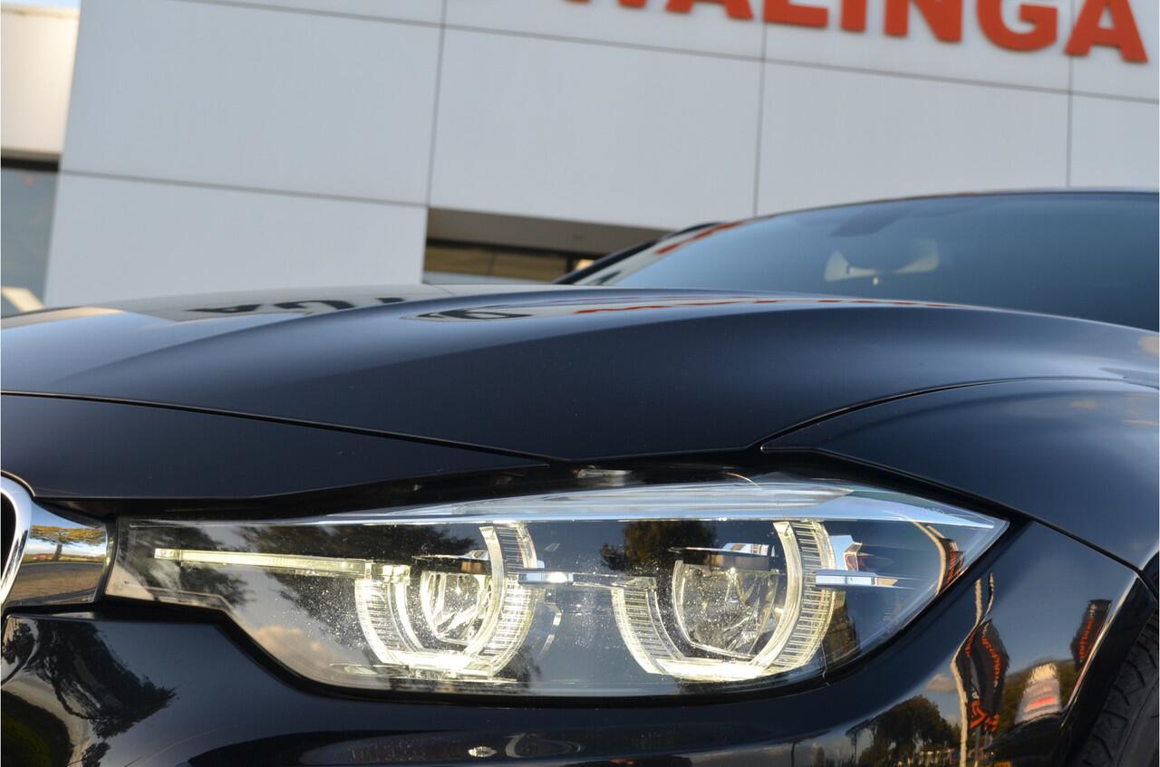 BMW 3-SERIE Touring 318i M Pakket Vol Leer St.verw. Elek. Achterklep Zwarte Raamlijsten Led Koplamp.
