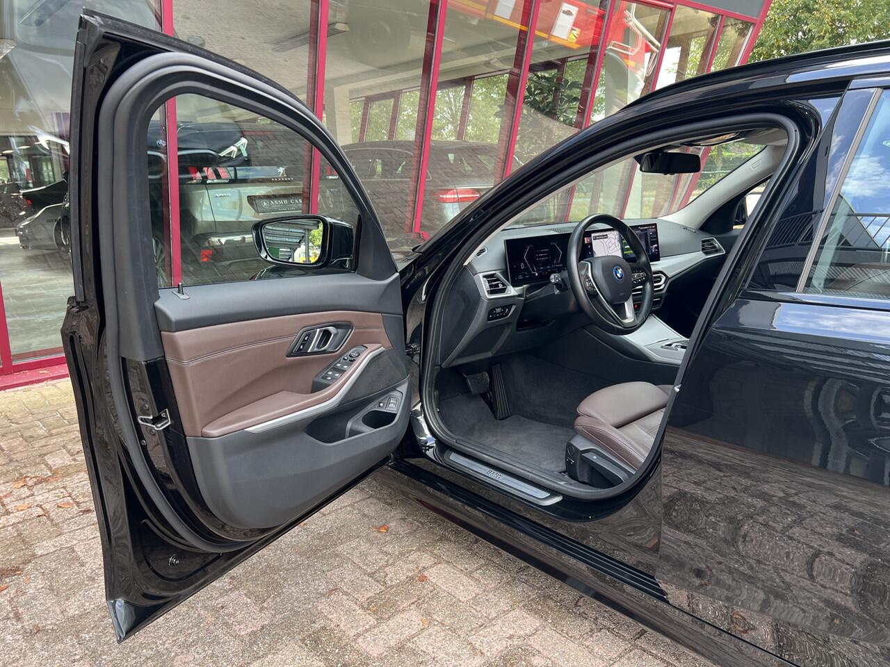 BMW 3-SERIE Touring 320e | NL auto | Widescreen |