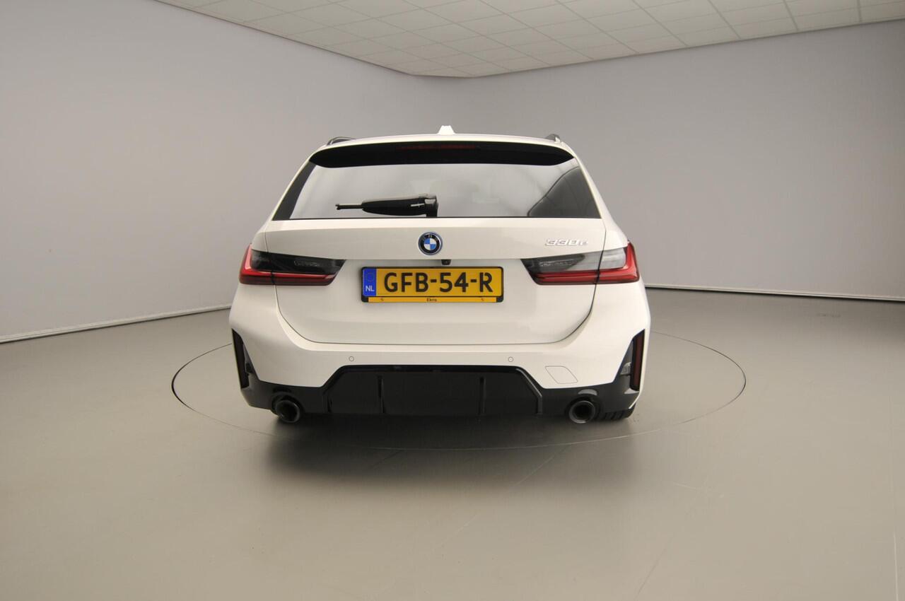 BMW 3-SERIE Touring 330e | M-Sportpakket | LED | Leder | HUD | Schuifdak | Elektr. zetels | Keyles go | DAB | Hifi speakers | Alu 19 inch