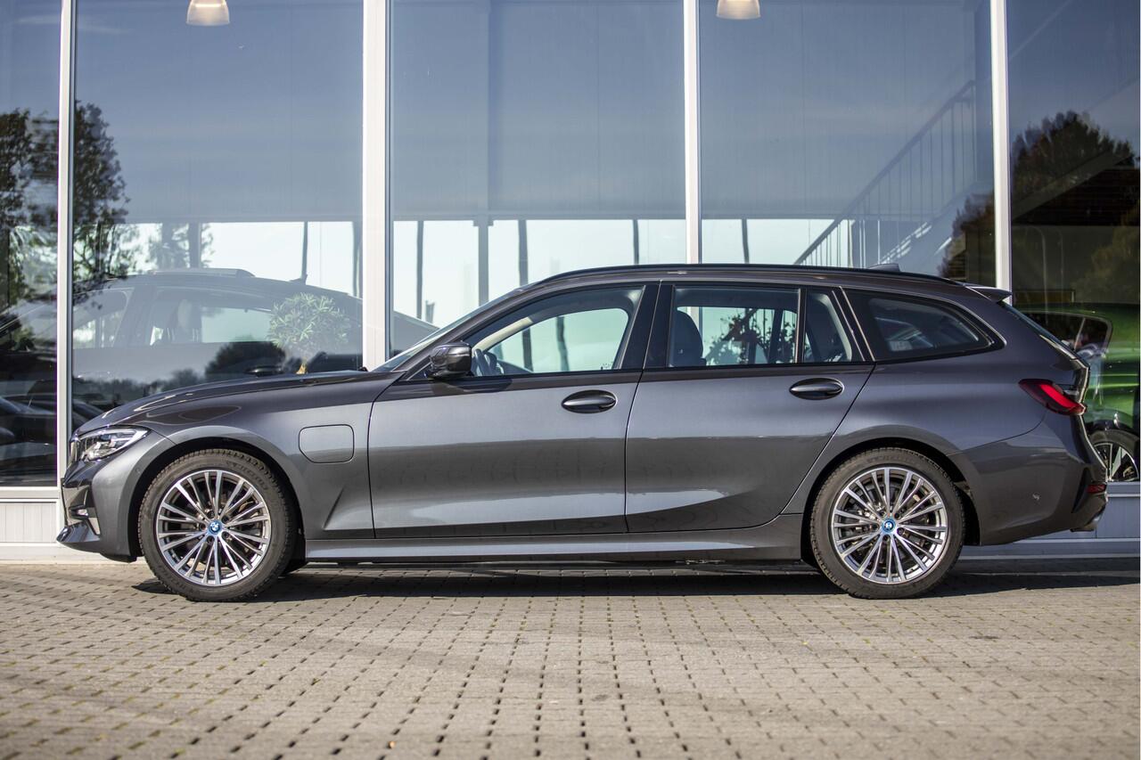 BMW 3-SERIE Touring 320e Business Edition Plus | Leder | Camera