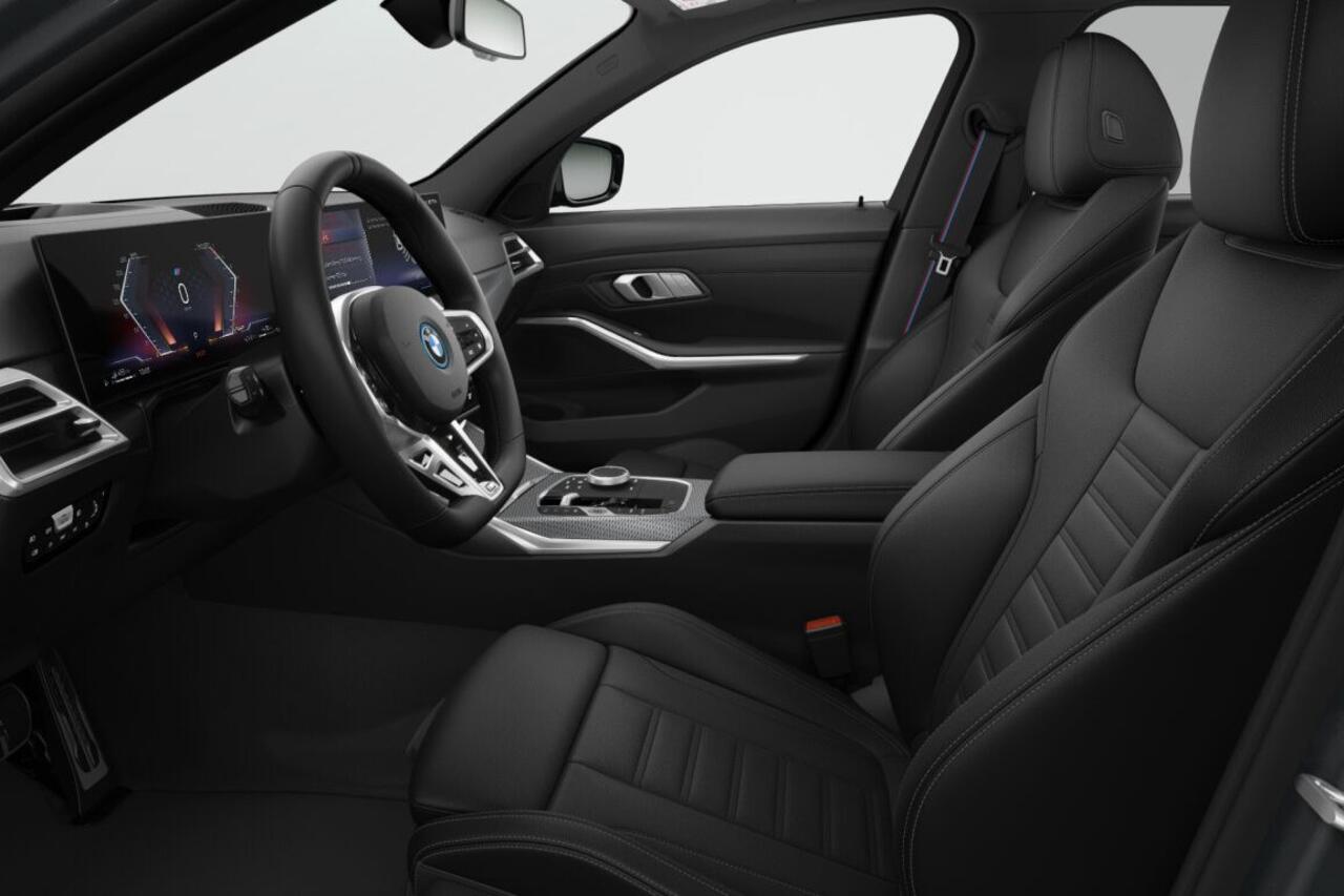 BMW 3-SERIE Touring 330e M Sport Edition | M Sportpakket Pro | Innovation Pack | Comfort Pack | Trekhaak