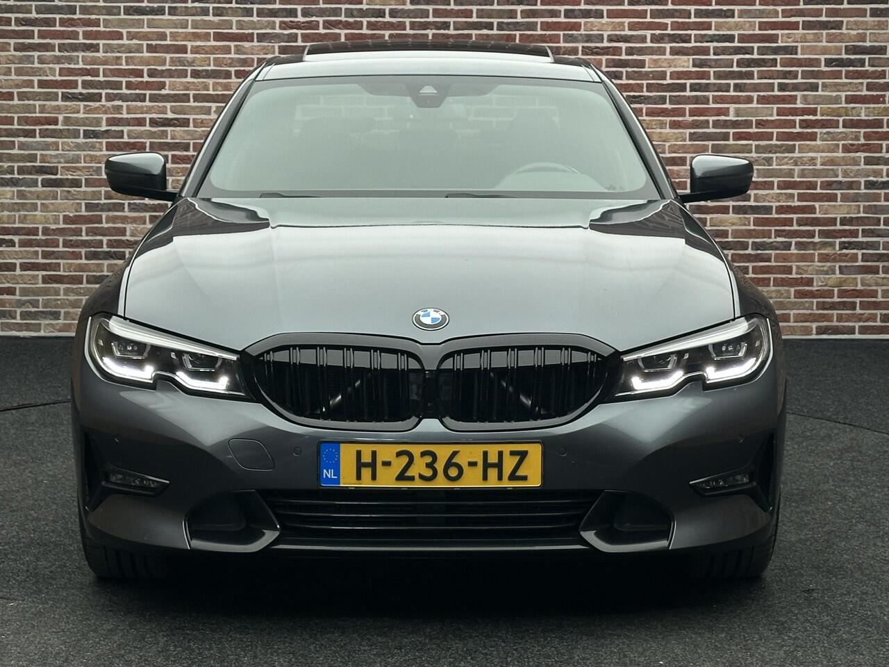 BMW 3-SERIE 320i High Executive Edition Open Dak Sfeer Led Camera NL Dealer BTW