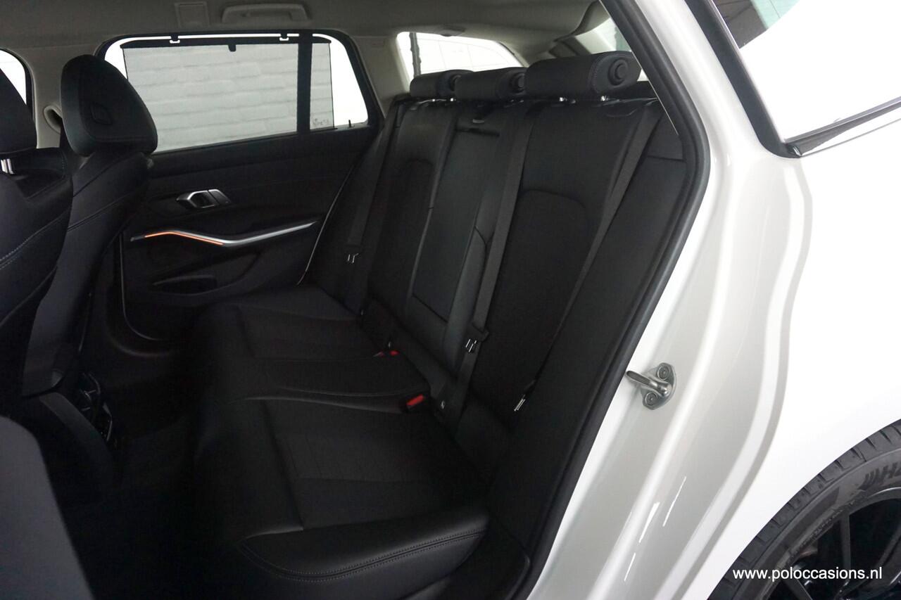 BMW 3-SERIE Touring 318i Exec Automaat | Carplay |Sportinter | DAB+ | Live Cockpit