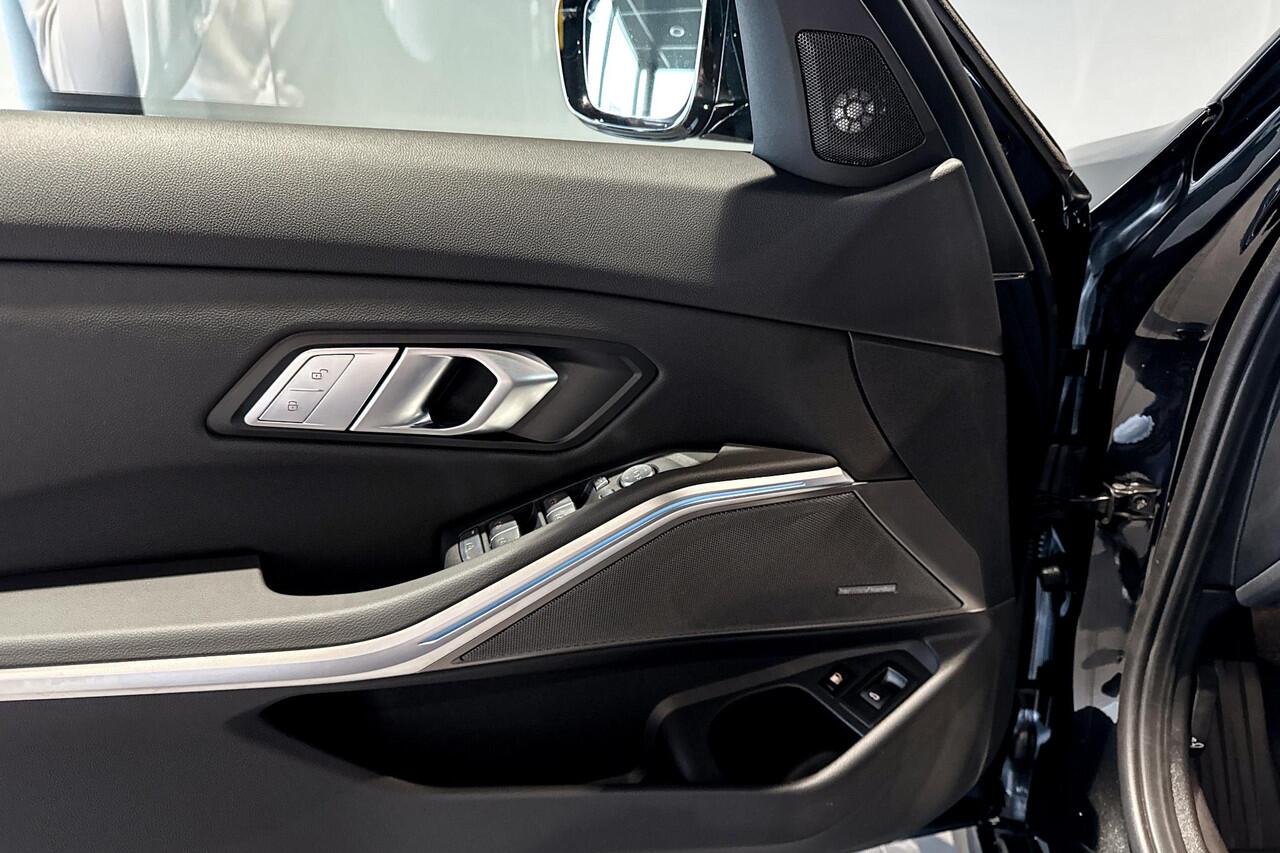 BMW 3-SERIE Touring 330e | M Sport Pro | Innovation Pack | Comfort Pack