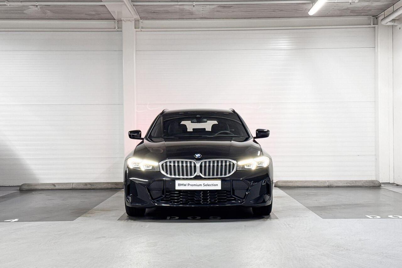 BMW 3-SERIE Touring 318i | M-Sport | Stoelverwarming | Trekhaak