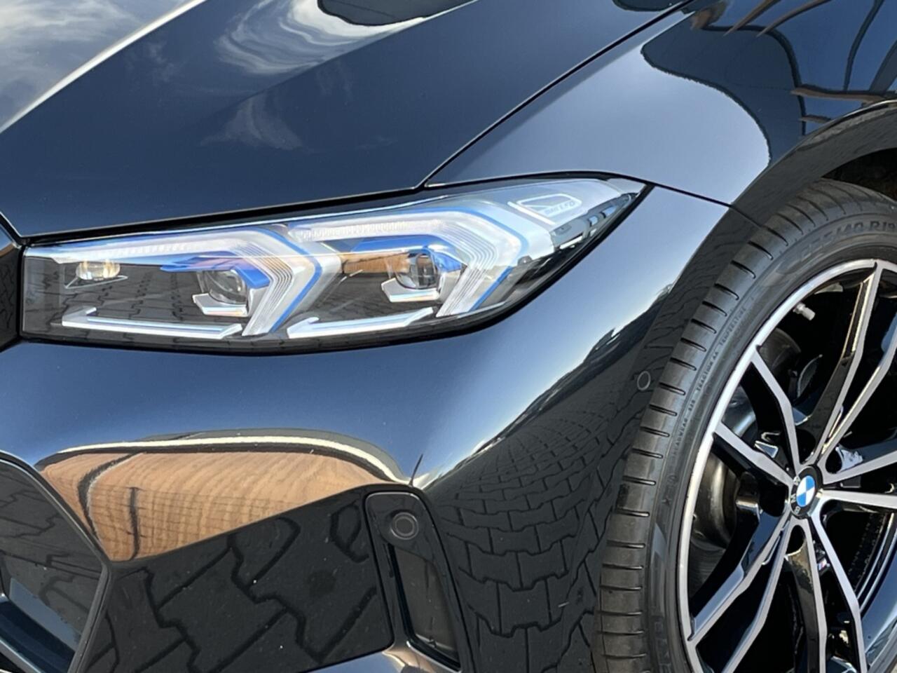 BMW 3-SERIE 330e xDrive Touring | Facelift | M-sport | Led | Trekhaak |