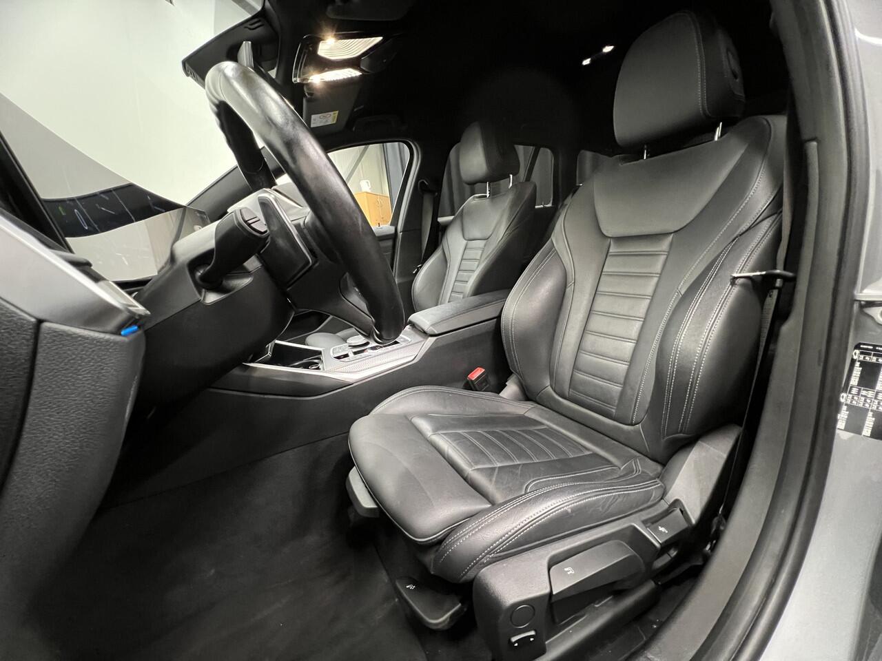 BMW 3-SERIE Touring 318i | NL AUTO | NAVI | TREKHAAK | LEDEREN BEKLEDING | CARPLAY |