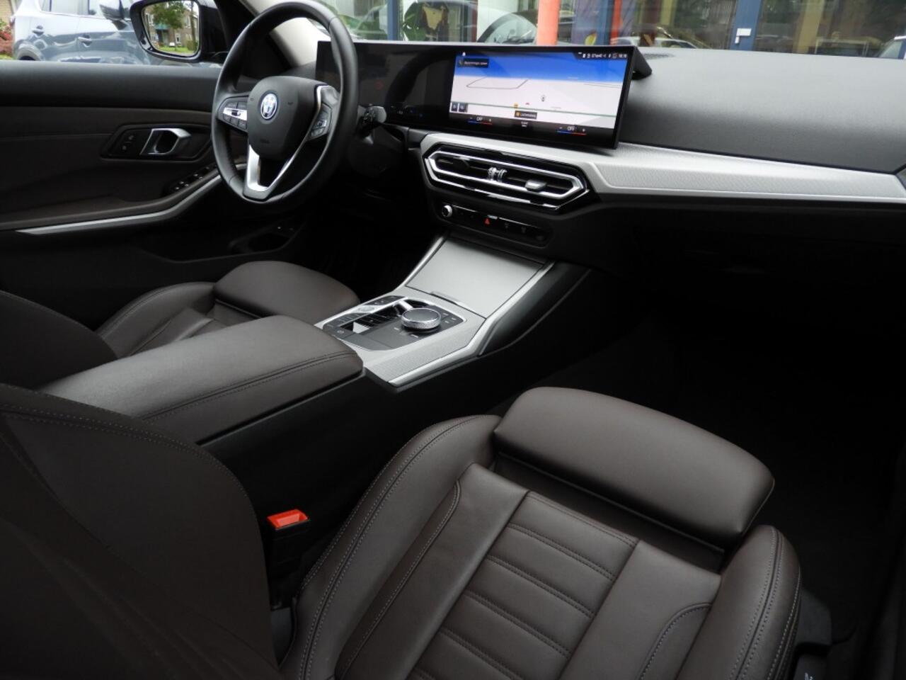 BMW 3-SERIE 320E PLUG-IN HYBRID WIDESCREEN NIEUW MODEL