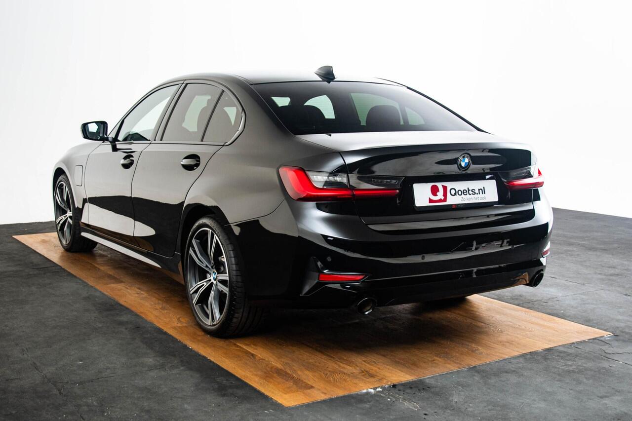 BMW 3-SERIE 330e High Executive Sport Line - Sportstoelen - Elektrisch verwarmde voorstoelen - Geluidswerende Ruiten - Harman Kardon - Cruise control - Active Guard Plus - Getinte Ruiten - Stuurwielrand verwarmd -
