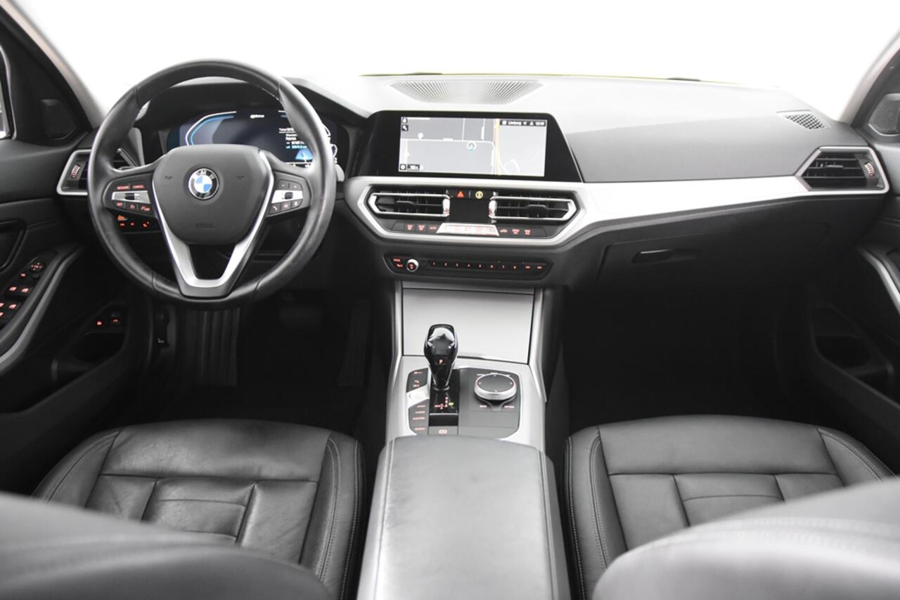 BMW 3-SERIE 330e Touring *1ste Eigenaar*Leer*Navigatie*