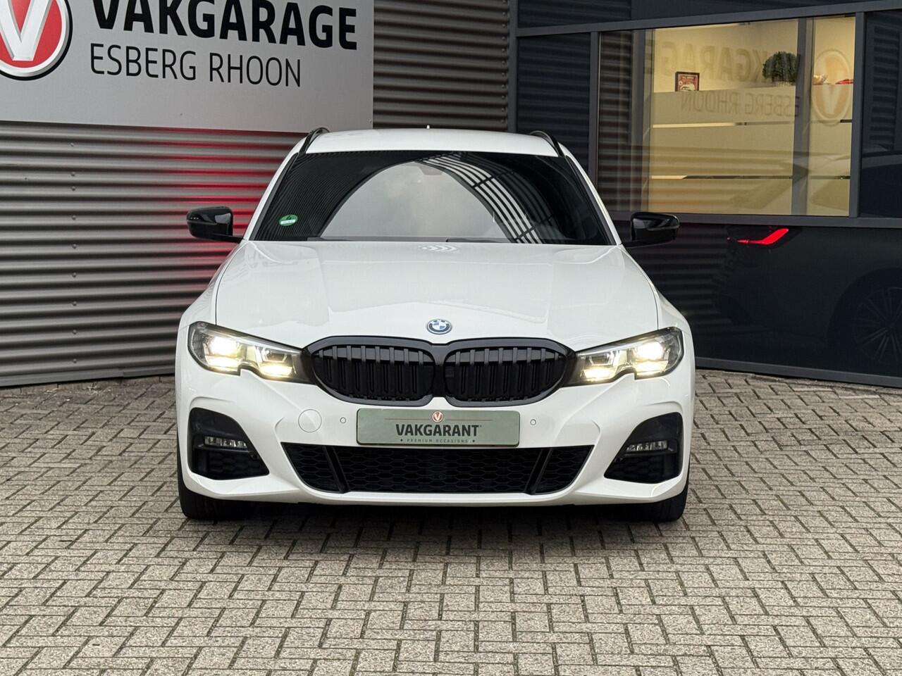 BMW 3-SERIE Touring 320e M-SPORT,SHADOWLINE