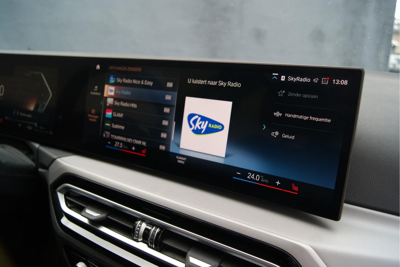 BMW 3-SERIE Touring 330e 292PK Nw model Soh 99% Widescreen/wegkl.trhk/Carplay/Sportstoelen Aut8