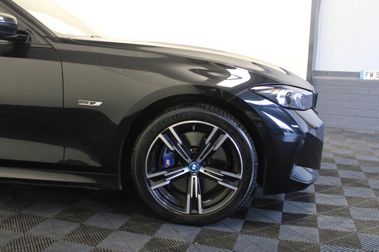 BMW 3-SERIE Touring 330e M-Sport |Pano|M-Performance|