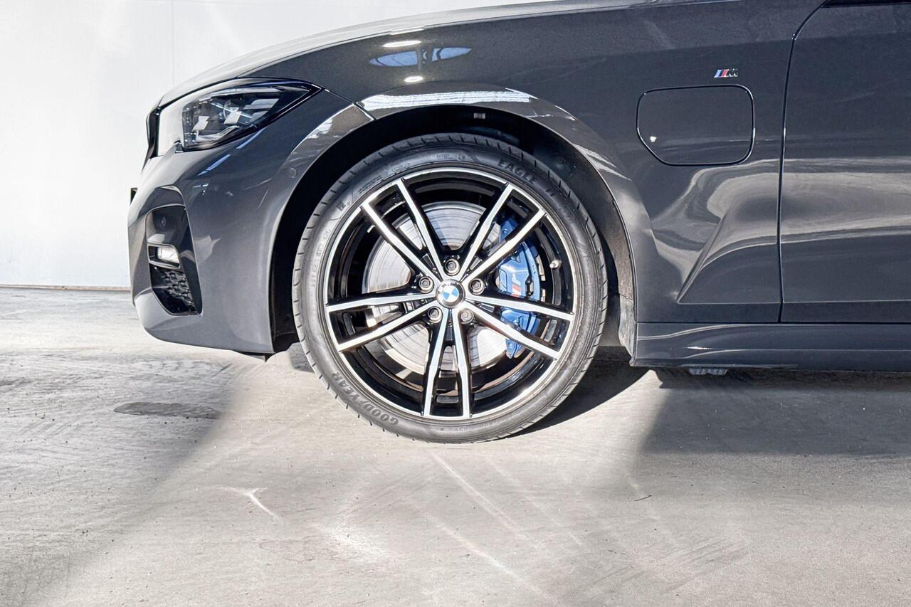 BMW 3-SERIE Touring 330e High Executive Model M Sport Aut.