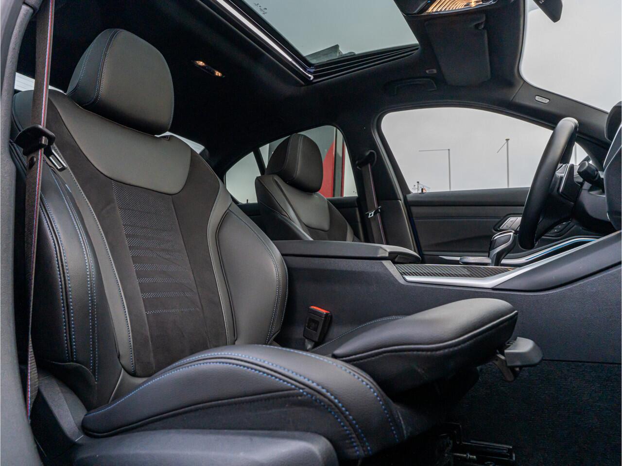 BMW 3-SERIE 330e xDrive High Exe M-Sport PANO LASER MEMORY STOEL 360 CAMERA HUD TREKHAAK BOMVOL!!!