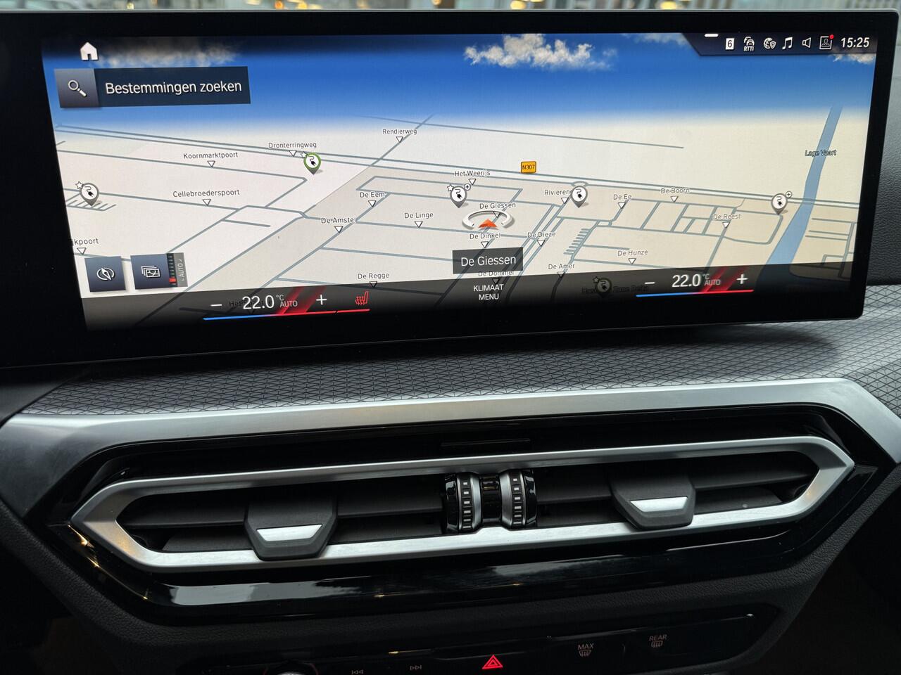 BMW 3-SERIE Touring 330e xDrive M Sport 330 Pano-Dak | M-Stoelen | Adapt. Cruise | Memory | Stoelverw.