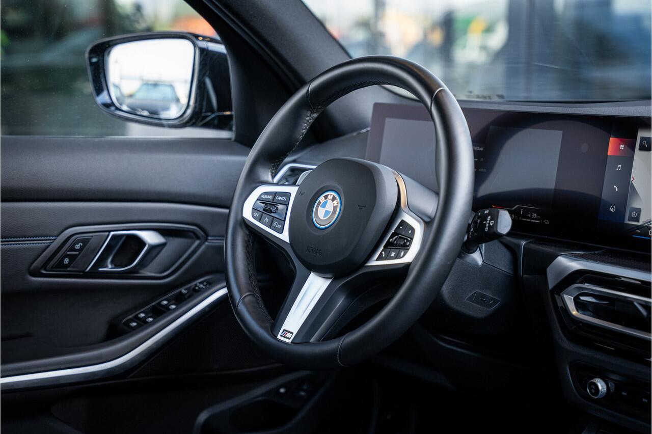 BMW 3-SERIE Touring 320e - M Sport | Panorama | HUD | Carplay | Stoelverwarming