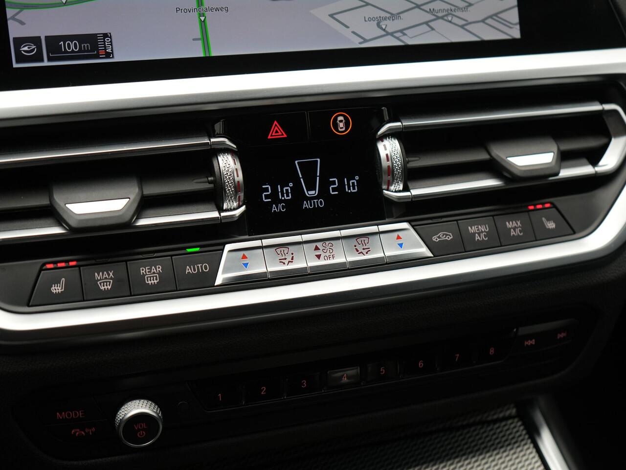 BMW 3-SERIE Touring 320i M Sport 184pk | Adaptive Cruise | Alcantara Sportstoelen Verwarmd | Apple Carplay | Sfeerverlichting | Virtual | Navigatie | DAB |