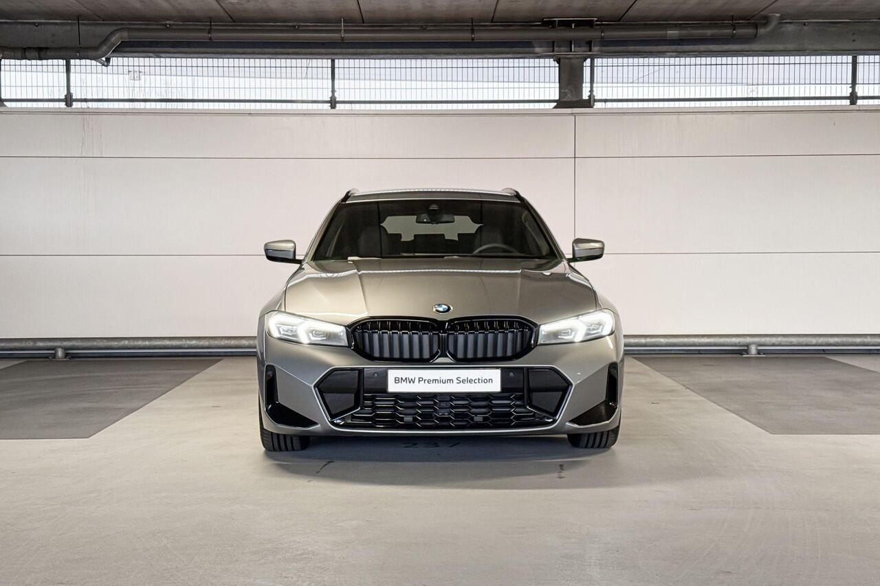 BMW 3-SERIE Touring 318i | M Sportpakket Pro | Draadloos oplaadstation |
