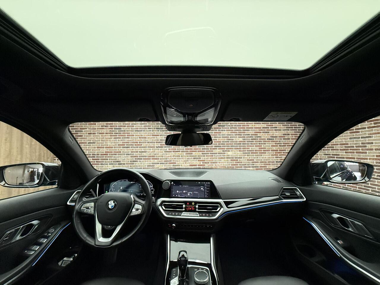 BMW 3-SERIE 330e High Executive BTW auto 360 CAMERA PANORAMA STUUR/STOEL VERWARMING TREKHAAK