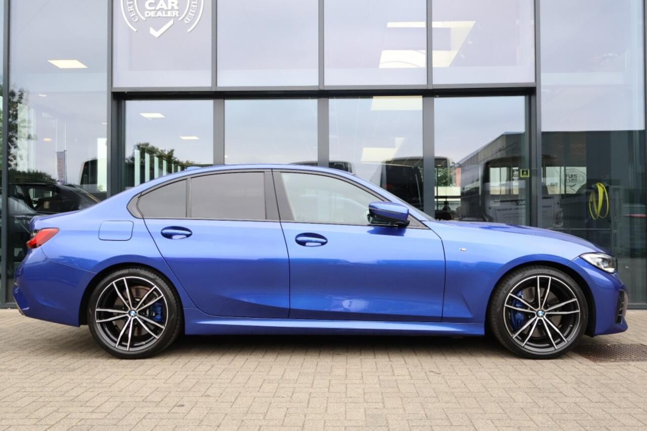 BMW 3-SERIE 330I M-Sport Head Up / Laser Led / Memory / Shadow Line