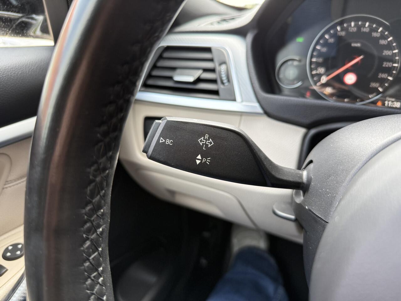 BMW 3-SERIE Touring BWJ 2020 318i 170 PK M Sport Corporate Lease HEAD UP DISPLAY | STOELVERW. | FULL LED | LEER | DAB | CAMERA | NAVI | CLIMA | CRUISE | LMV | PDC