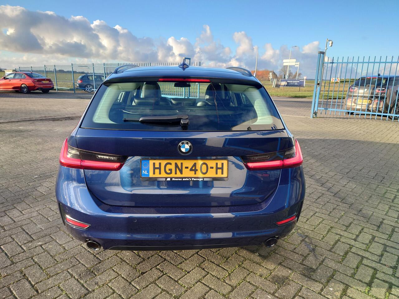 BMW 3-SERIE Touring 330i High Executive / 20" 795M / Panodak / LED / DAB / HIFI / Bomvol