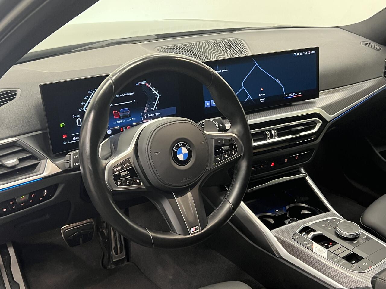 BMW 3-SERIE Touring 318i | NL AUTO | NAVI | TREKHAAK | LEDEREN BEKLEDING | CARPLAY |