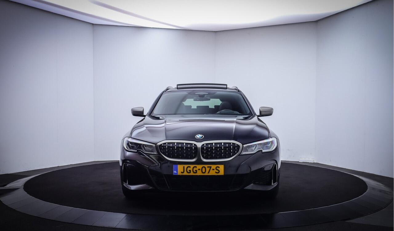 BMW 3-SERIE Touring M340iA xDrive INNOVATION PANO | LASER | HEAD UP | MEMORY | CAMERA | LEDER | KEYLESS | STOELVERW. | CARPLAY | HIFI | LMV 19''
