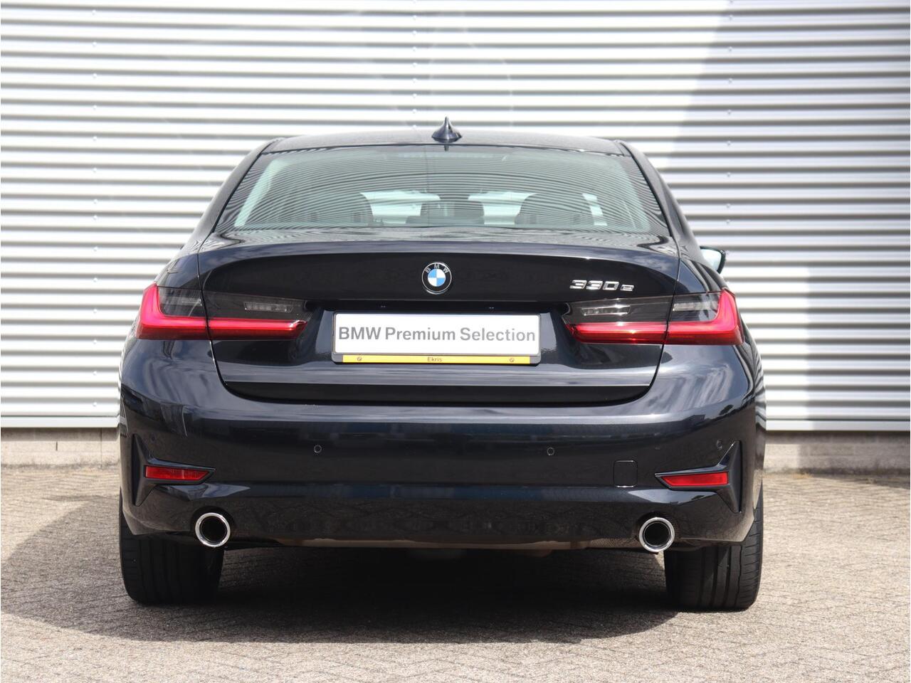 BMW 3-SERIE Sedan 330e | High Executive | HiFi | Led | Apple Carplay | Verwarmde Voorstoelen