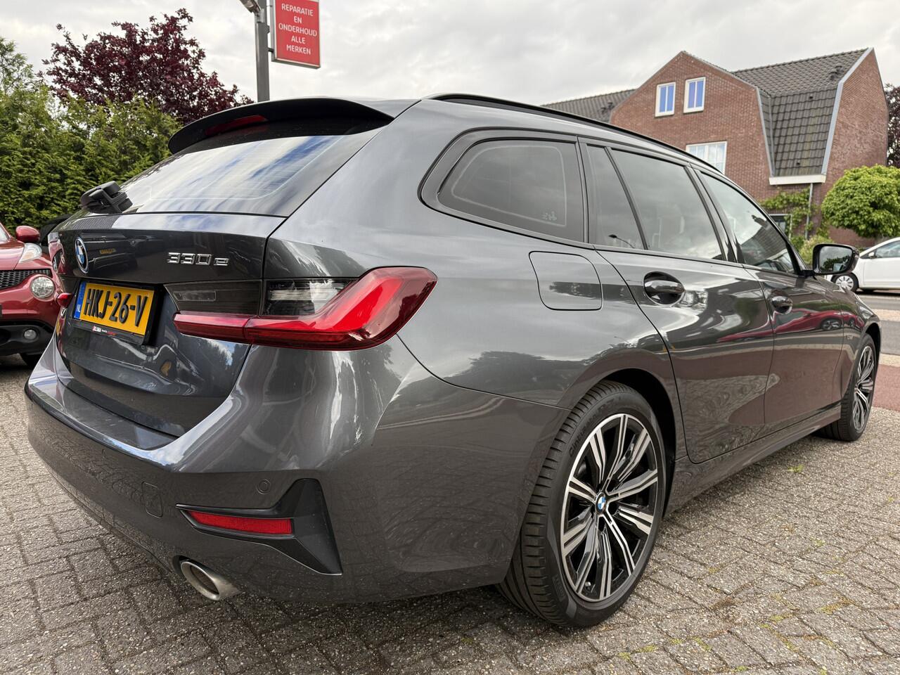 BMW 3-SERIE Touring 330e Business Edition+, Trekhaak | Navi+
