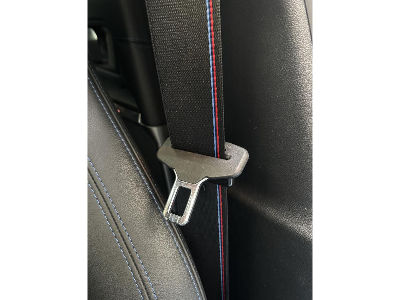 BMW 3-SERIE Touring 330e xDrive CAMERA / NL AUTO / M STOELEN / TREKHAAK / M PAKKET